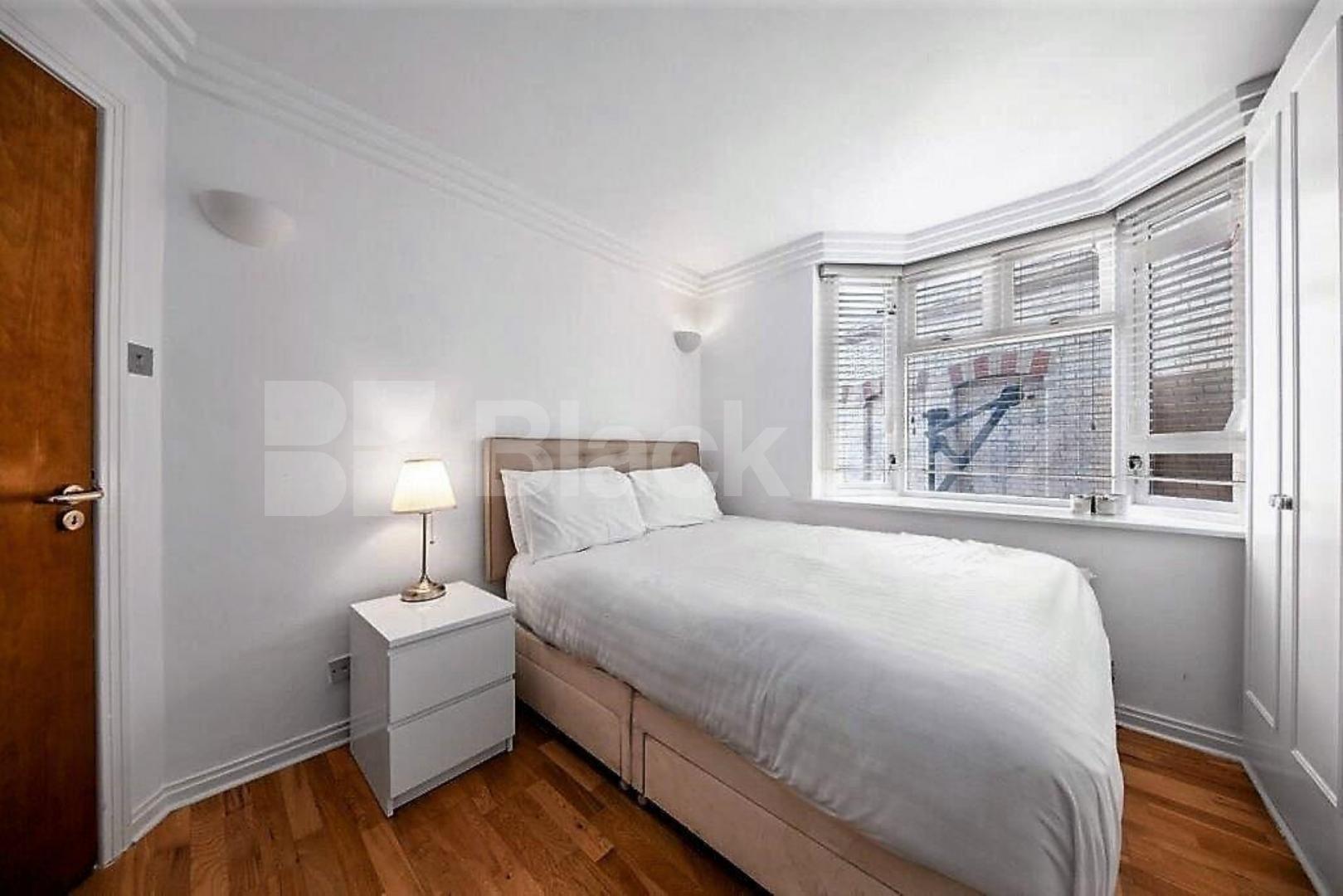 Fantastic two bed two bath flat in amazing Mayfair location by Hyde Park.  Bourdon Street, Mayfair 
